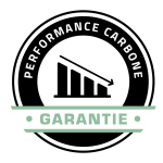 Badge circulaire indiquant Performance Carbone Garantie avec un pictogramme de barre descendante