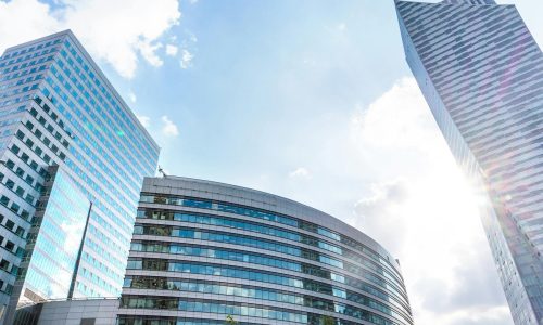 Découvrez comment un Système de Management de l'Énergie performant peut assurer la conformité au Décret BACS et optimiser l'efficacité énergétique des bâtiments tertiaires.