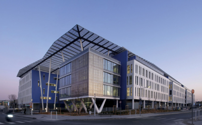 Exploitez le bâtiment SPRING à Nanterre avec une garantie de performance. Profitez de services d'exploitation